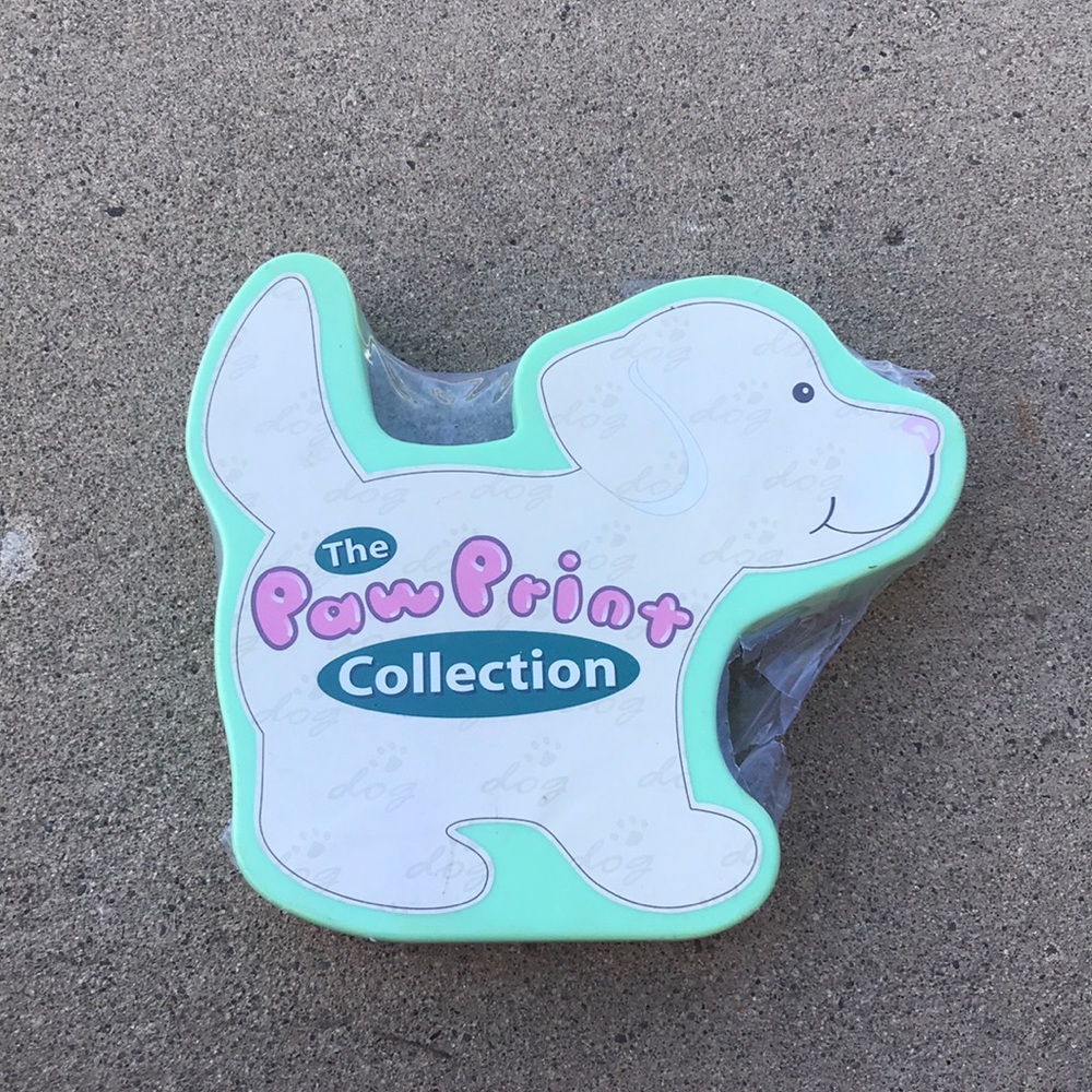The paw print collection